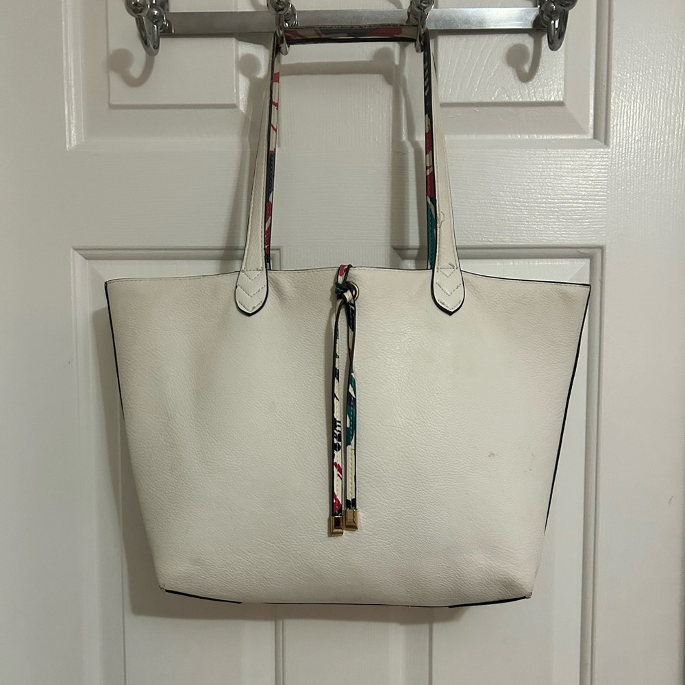 White Tote with Patterned Straps